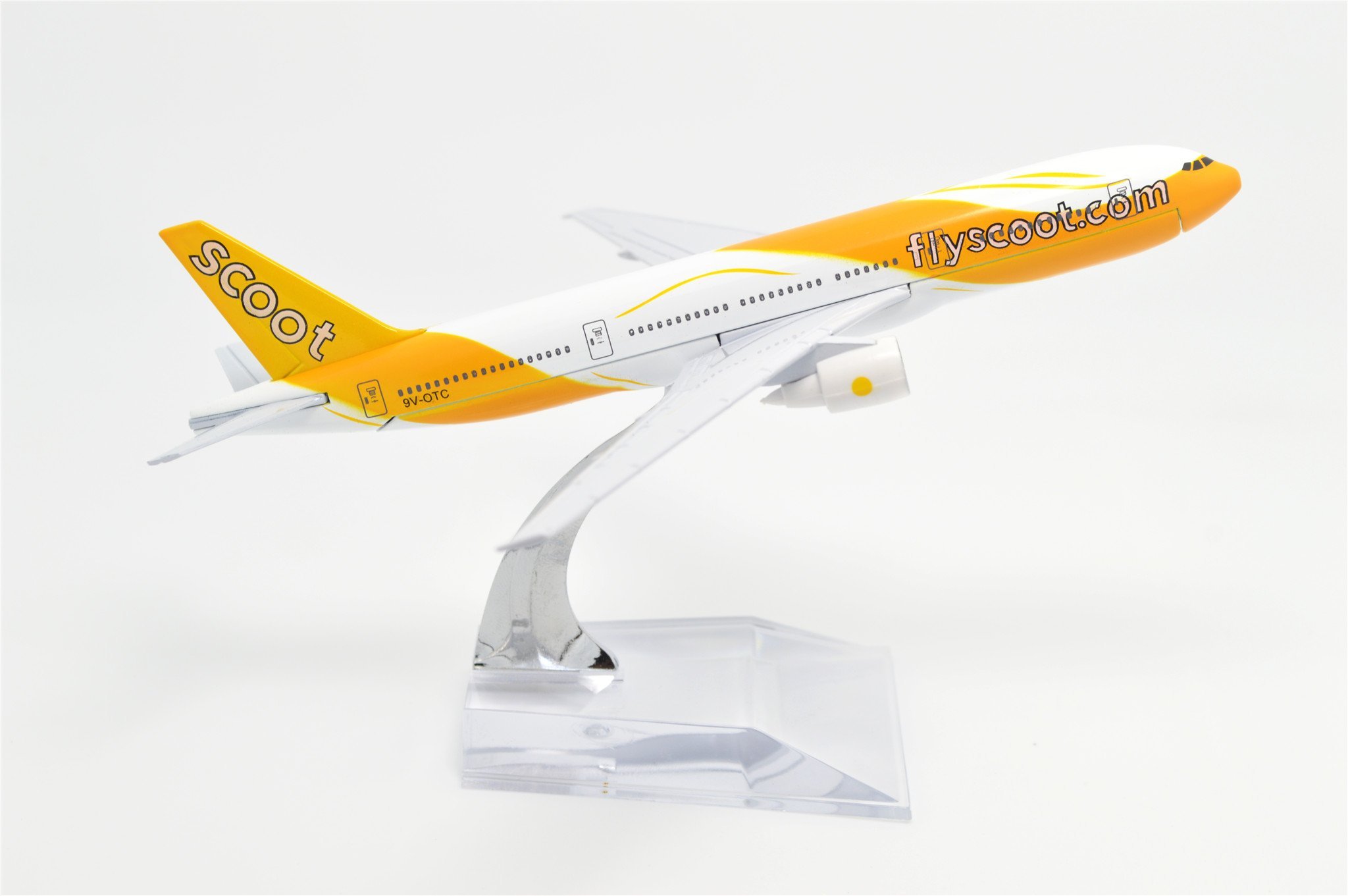 Amazon | TANG DYNASTY 1/400 16cm スクート Scoot Airlines B777 合金